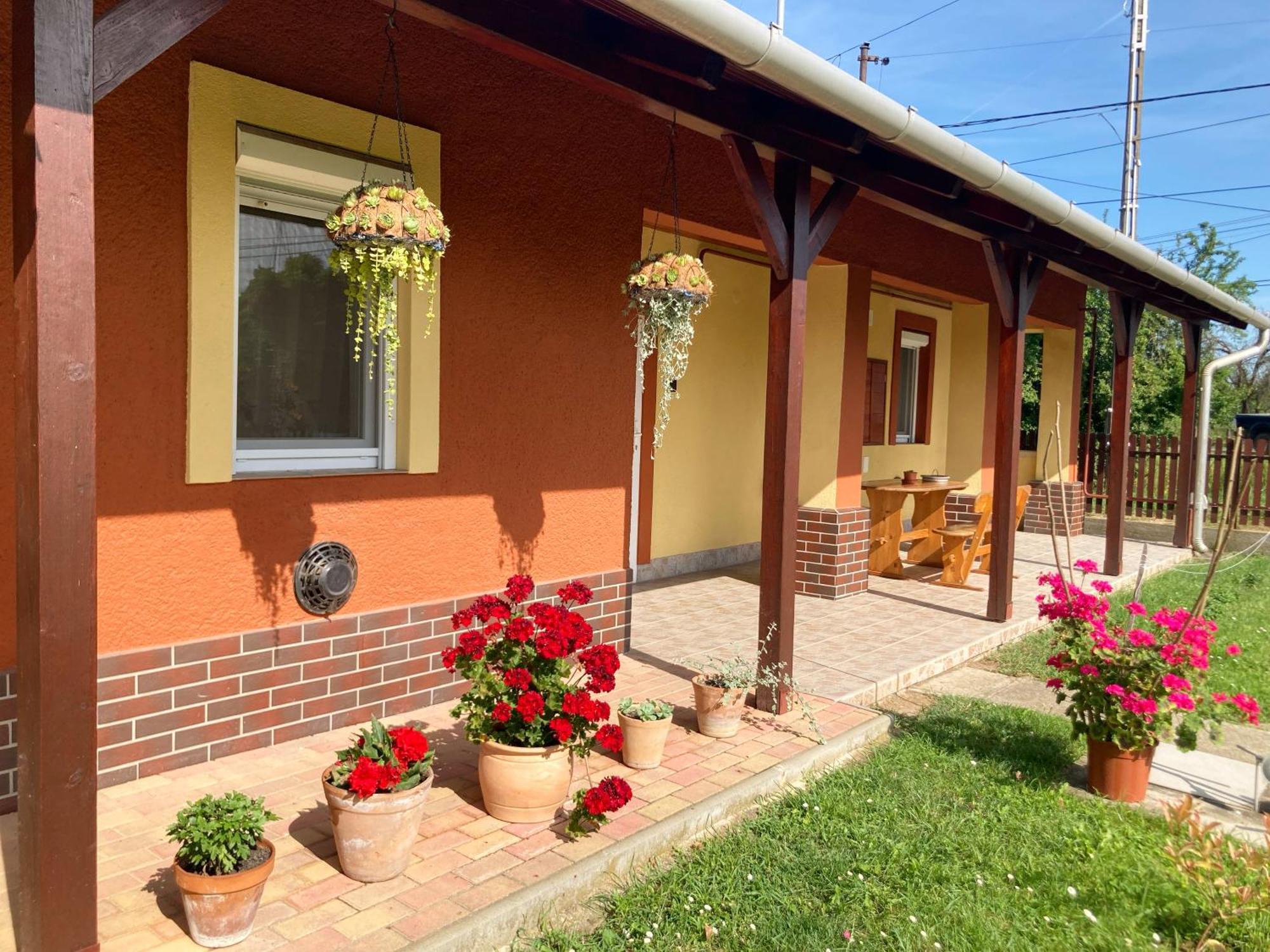 Apartamento Tiszavirag Vendeghaz Tiszacsege Exterior foto
